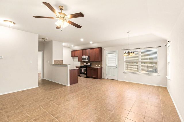 598 Dragon Ridge RD, Buda, TX 78610