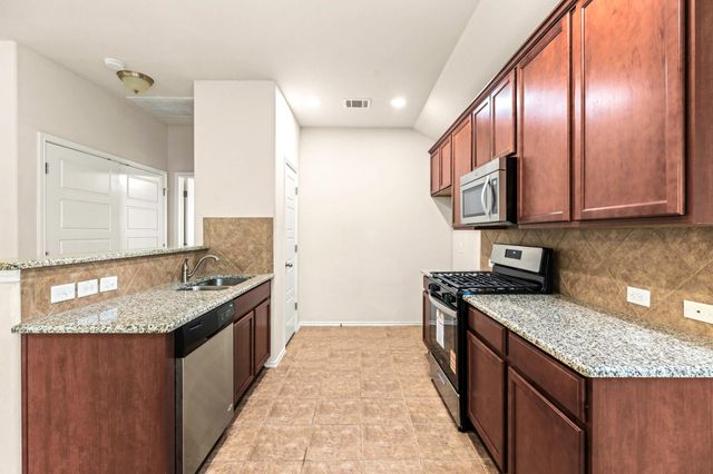 598 Dragon Ridge RD, Buda, TX 78610