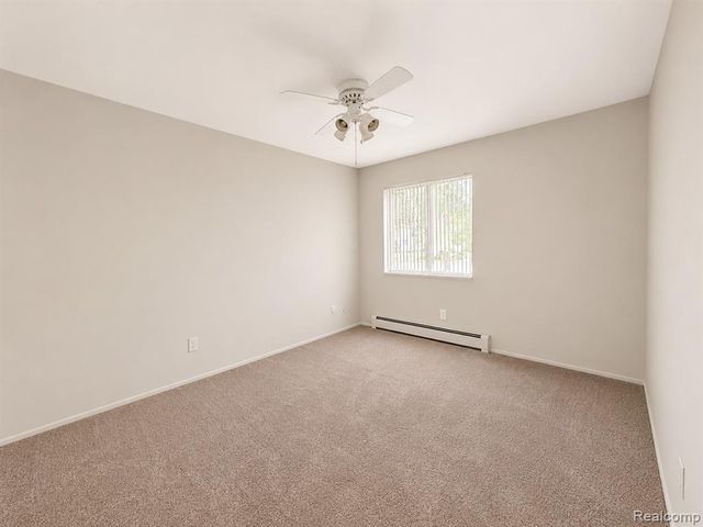 1880 Axtell Drive 2, Troy, MI 48084