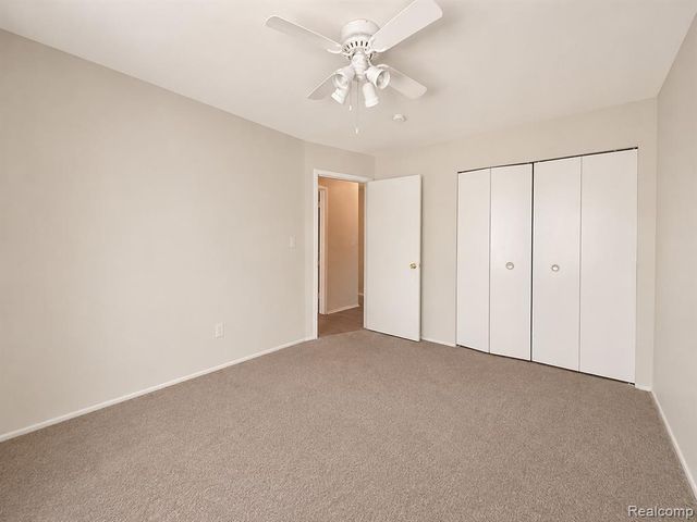 1880 Axtell Drive 2, Troy, MI 48084