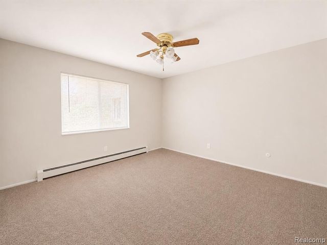 1880 Axtell Drive 2, Troy, MI 48084