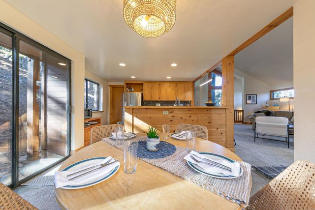 11504 Skislope Way, Truckee, CA 96161