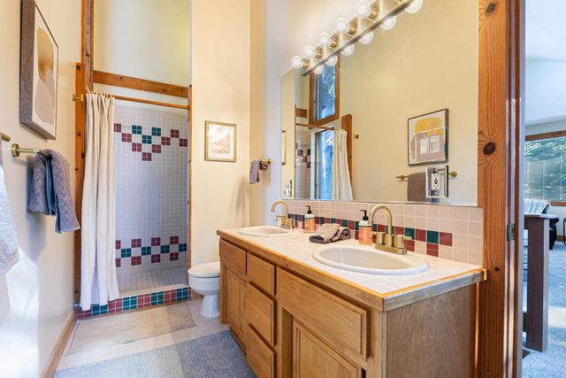 11504 Skislope Way, Truckee, CA 96161