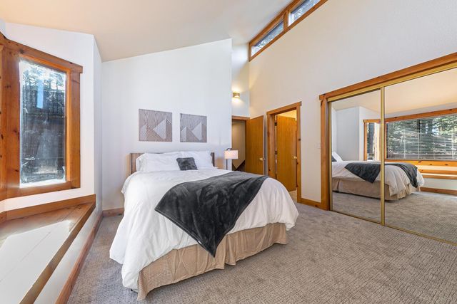 11504 Skislope Way, Truckee, CA 96161