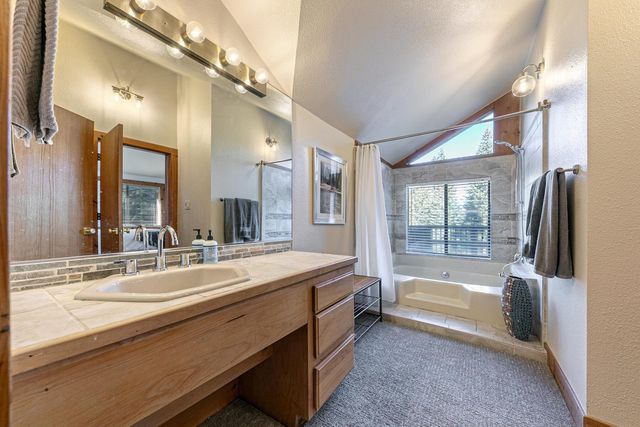 11504 Skislope Way, Truckee, CA 96161