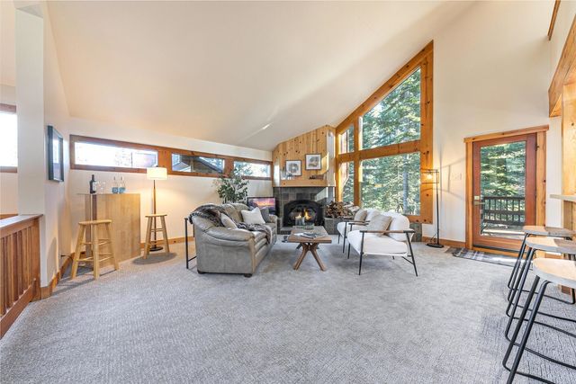 11504 Skislope Way, Truckee, CA 96161