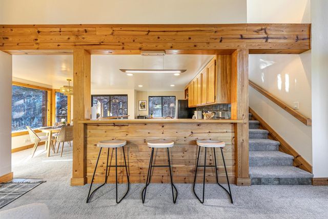 11504 Skislope Way, Truckee, CA 96161