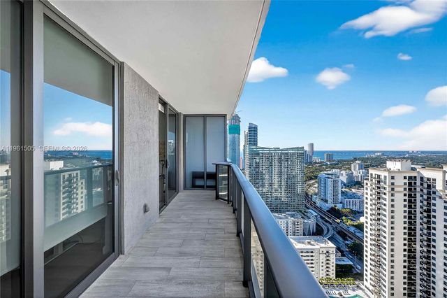 45 SW 9th St 3807, Miami, FL 33130