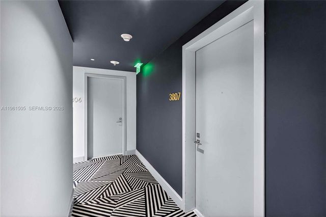 45 SW 9th St 3807, Miami, FL 33130