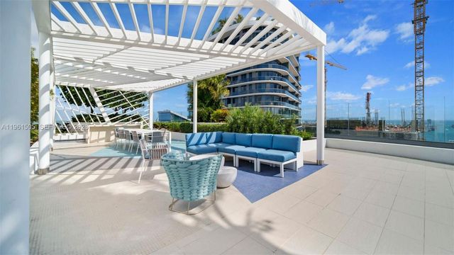 45 SW 9th St 3807, Miami, FL 33130