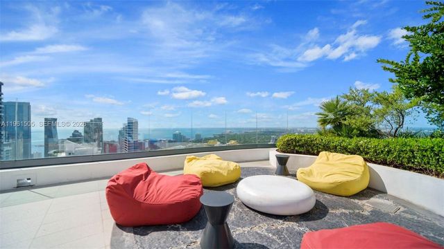 45 SW 9th St 3807, Miami, FL 33130