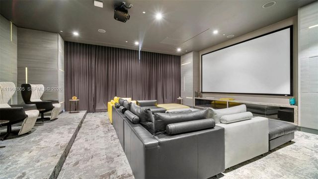 45 SW 9th St 3807, Miami, FL 33130