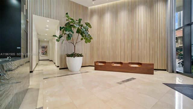 45 SW 9th St 3807, Miami, FL 33130