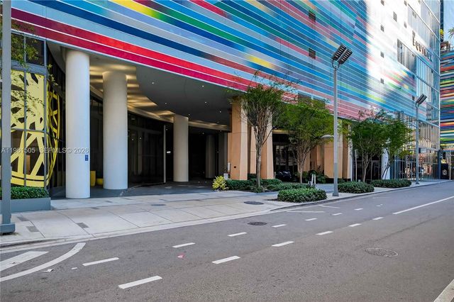 45 SW 9th St 3807, Miami, FL 33130