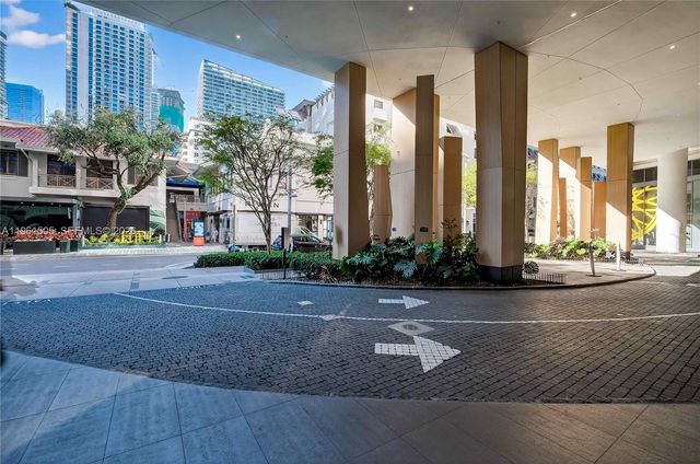 45 SW 9th St 3807, Miami, FL 33130