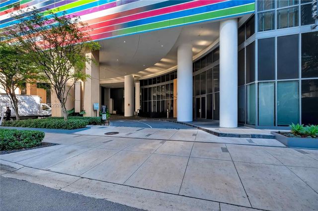 45 SW 9th St 3807, Miami, FL 33130