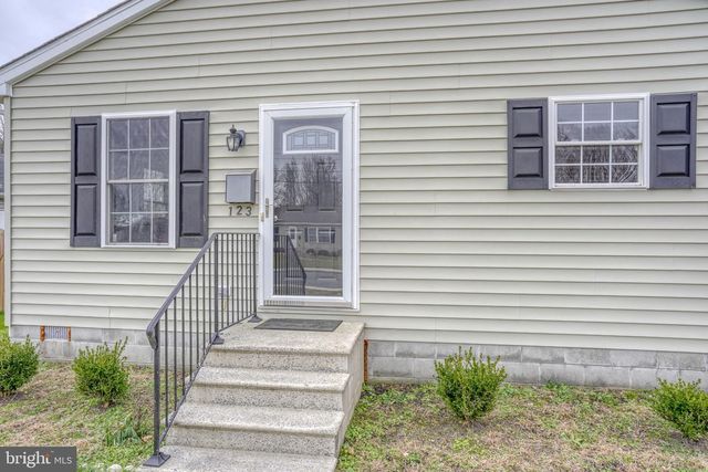 123 W MISPILLION ST, Harrington, DE 19952