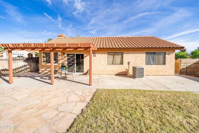 502 Hilltop Terrace, Palmdale, CA 93551