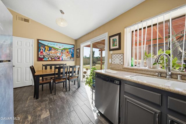 502 Hilltop Terrace, Palmdale, CA 93551