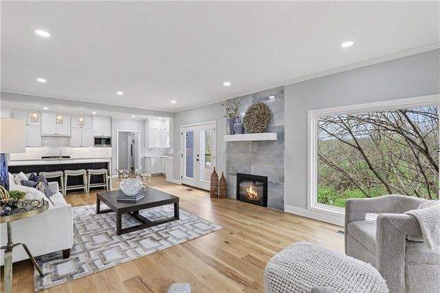 12650 Sherwood Drive, Leawood, KS 66209