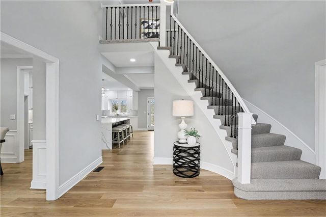 12650 Sherwood Drive, Leawood, KS 66209