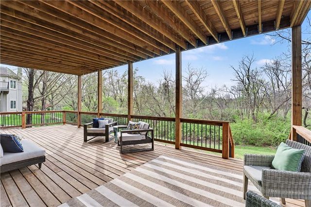 12650 Sherwood Drive, Leawood, KS 66209