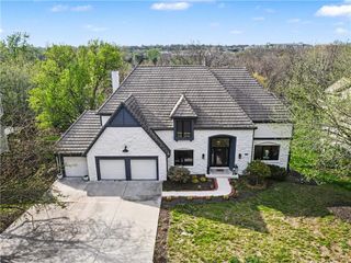 12650 Sherwood Drive, Leawood, KS 66209