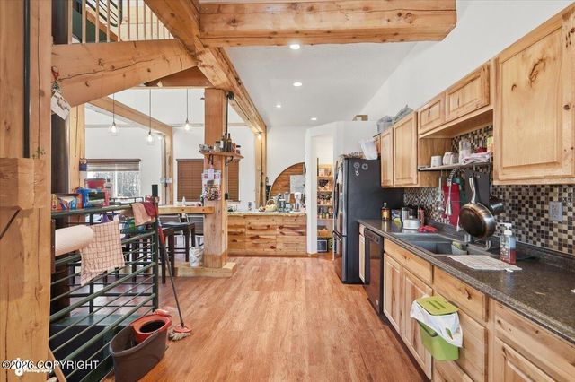 7200 W Middle Drive, Wasilla, AK 99623