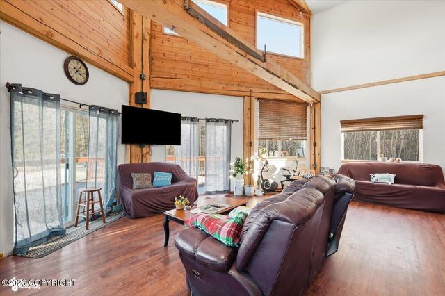 7200 W Middle Drive, Wasilla, AK 99623