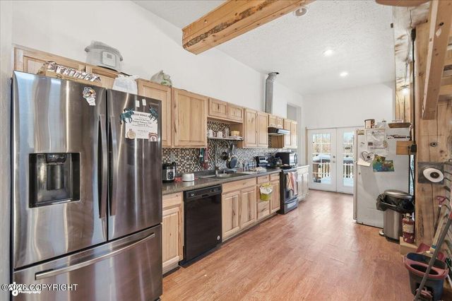 7200 W Middle Drive, Wasilla, AK 99623