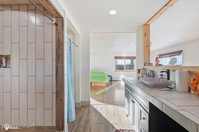 7200 W Middle Drive, Wasilla, AK 99623