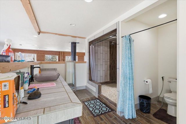 7200 W Middle Drive, Wasilla, AK 99623