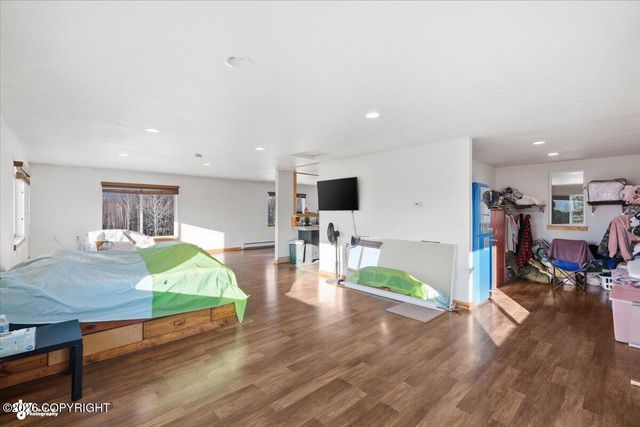 7200 W Middle Drive, Wasilla, AK 99623