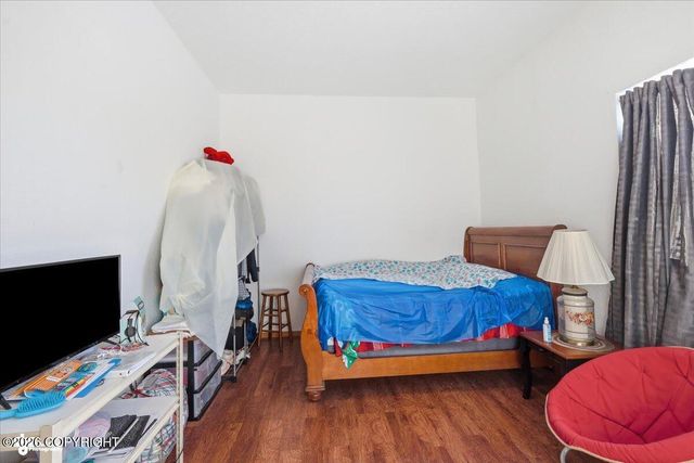 7200 W Middle Drive, Wasilla, AK 99623