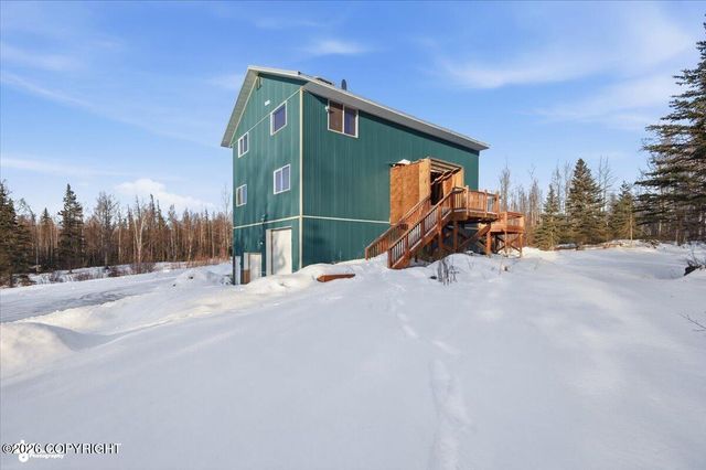 7200 W Middle Drive, Wasilla, AK 99623