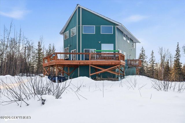 7200 W Middle Drive, Wasilla, AK 99623