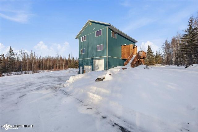 7200 W Middle Drive, Wasilla, AK 99623