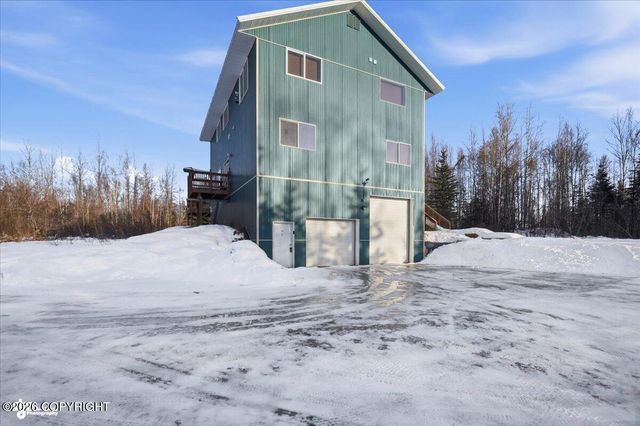 7200 W Middle Drive, Wasilla, AK 99623