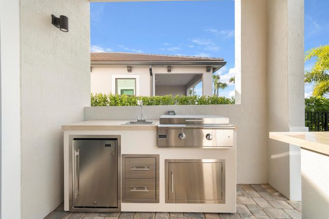 12510 Solano Bay Circle, Palm Beach Gardens, FL 33412