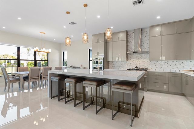 12510 Solano Bay Circle, Palm Beach Gardens, FL 33412
