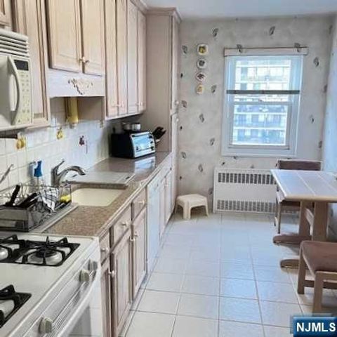 280 Prospect Avenue 11 E, Hackensack, NJ 07601