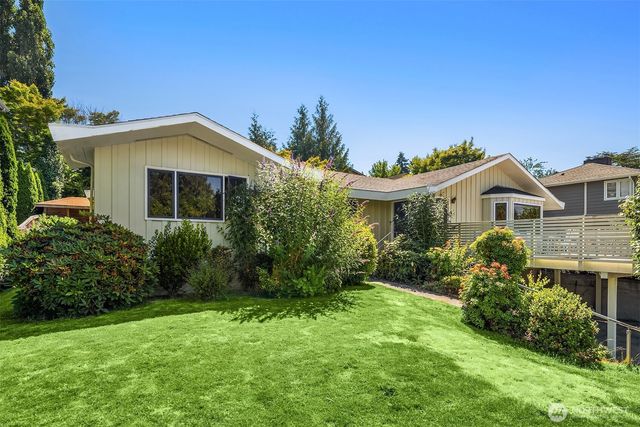 4744 44th Avenue NE, Seattle, WA 98105