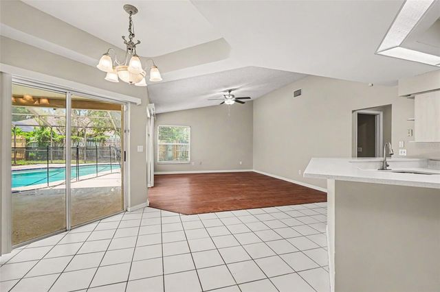 2909 STARMOUNT DRIVE, Valrico, FL 33596