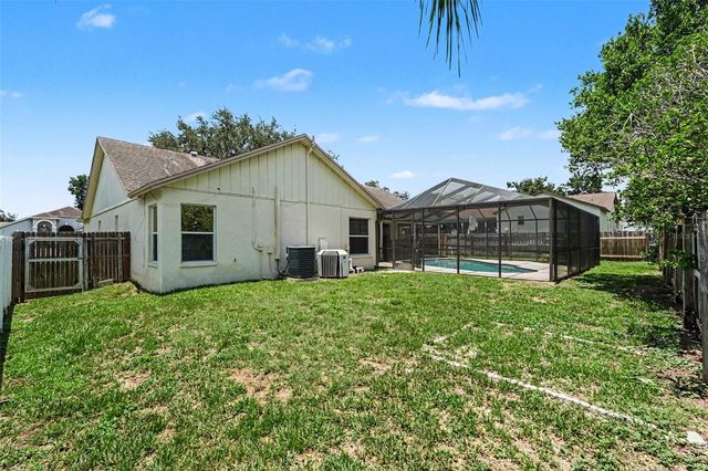 2909 STARMOUNT DRIVE, Valrico, FL 33596