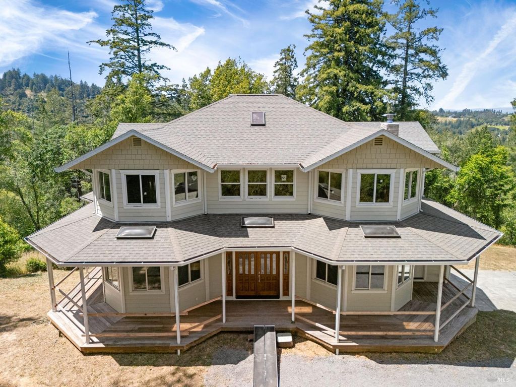 10800 Falstaff Rd, Sebastopol, CA 95472