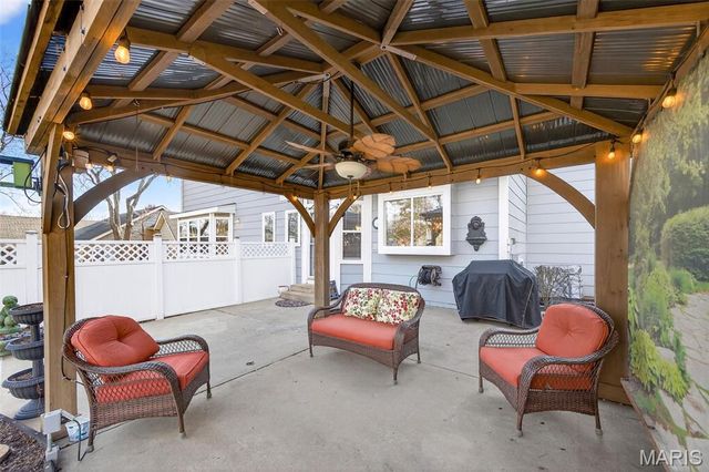 411 Savannah Ridge Drive, St Charles, MO 63303