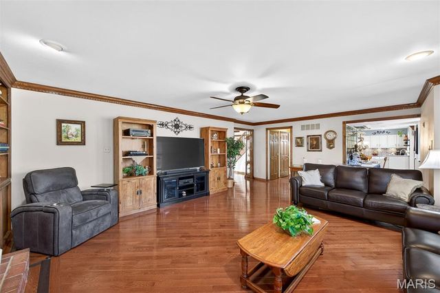 411 Savannah Ridge Drive, St Charles, MO 63303