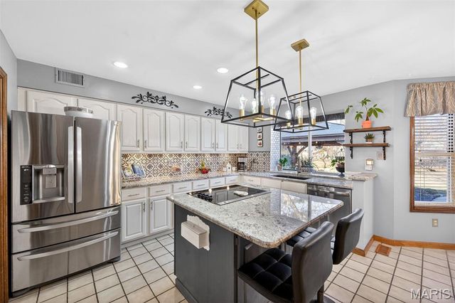 411 Savannah Ridge Drive, St Charles, MO 63303