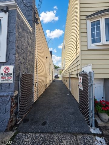 302 N 10Th St, Newark City, NJ 07107
