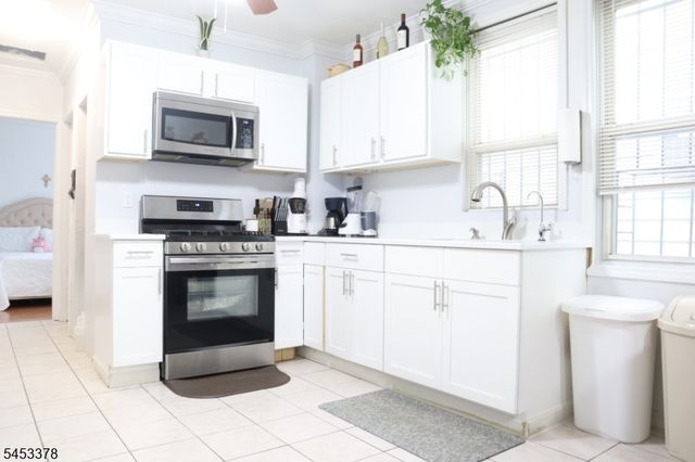 302 N 10Th St, Newark City, NJ 07107